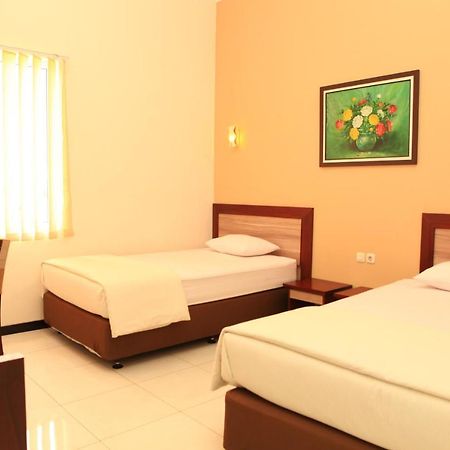 Hotel Arya Graha Semarang Exterior foto