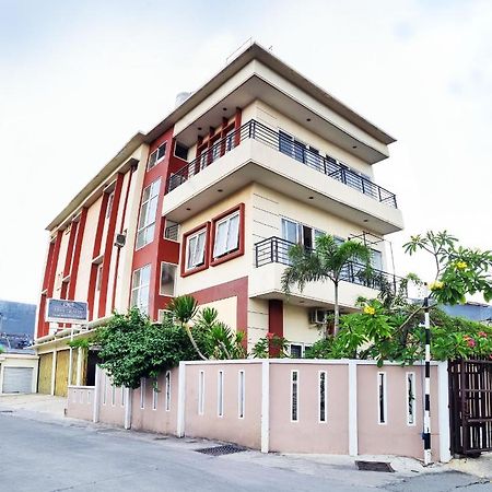 Hotel Arya Graha Semarang Exterior foto