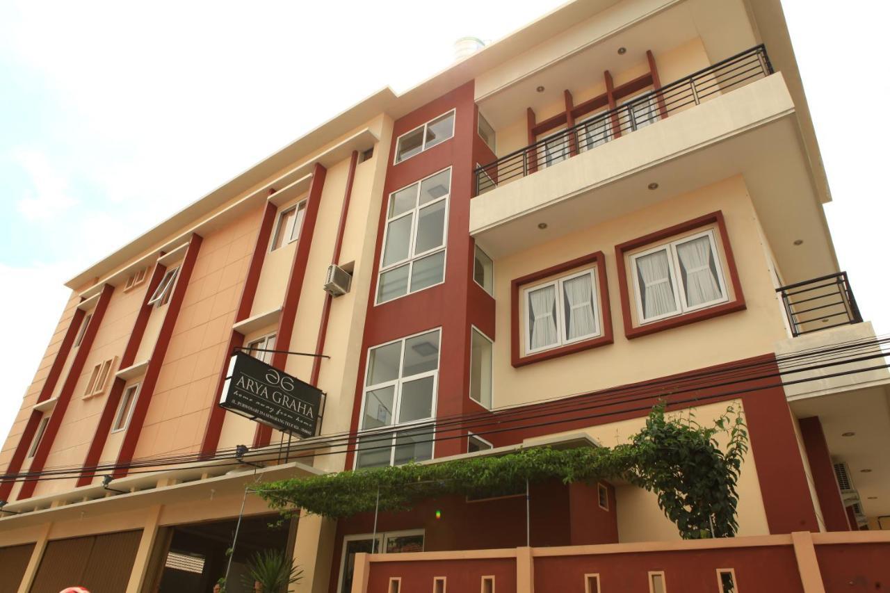 Hotel Arya Graha Semarang Exterior foto
