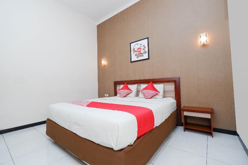 Hotel Arya Graha Semarang Exterior foto