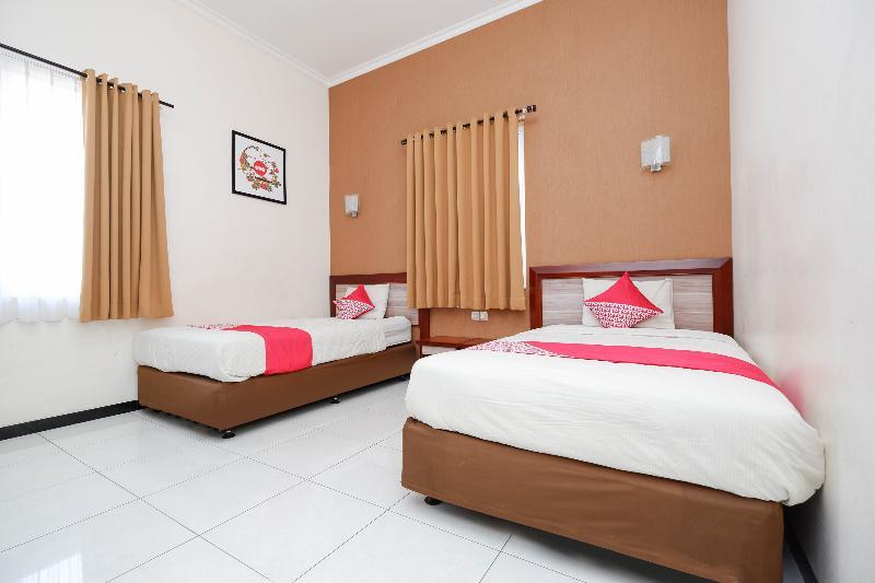 Hotel Arya Graha Semarang Exterior foto